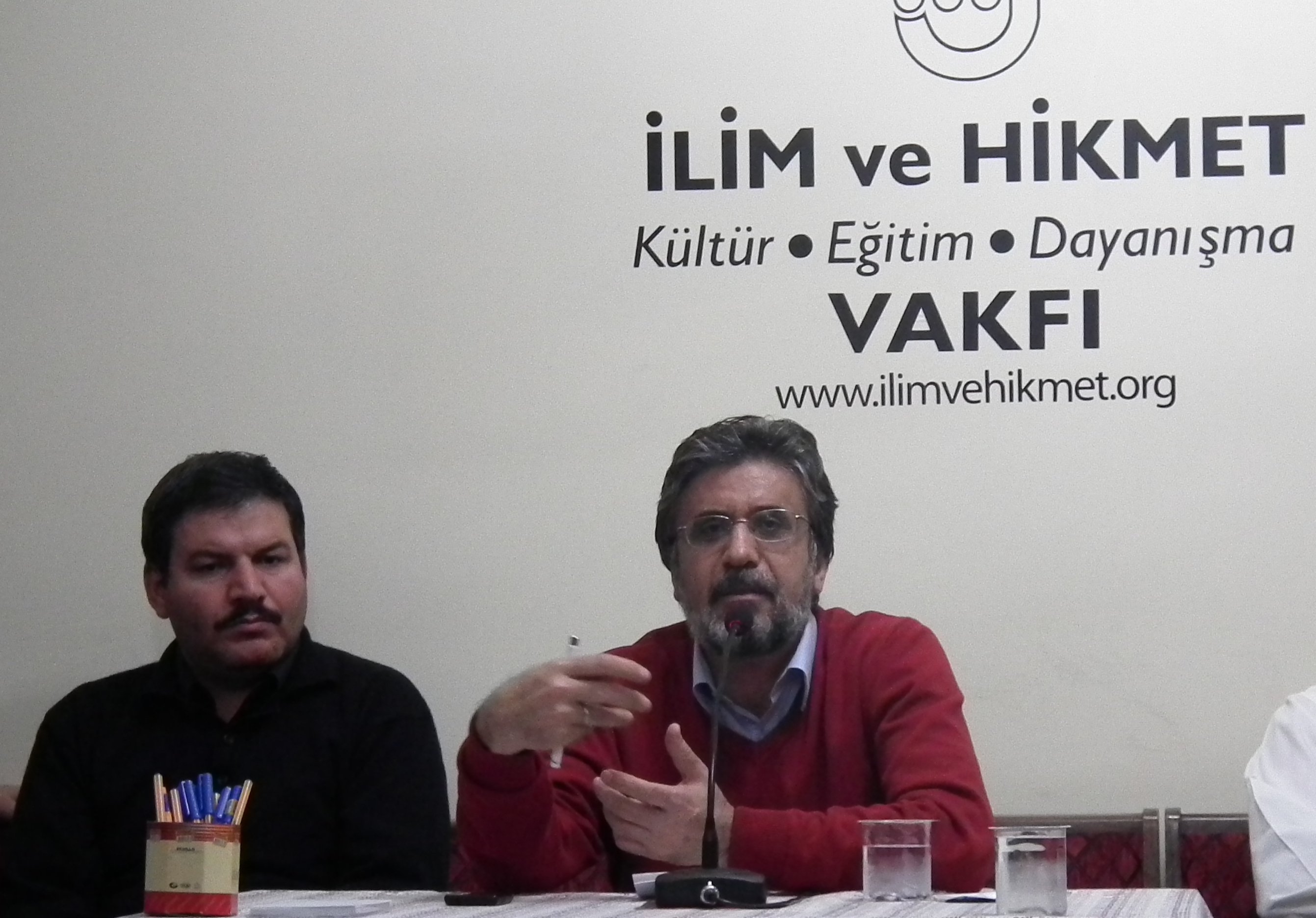 Akif Emre